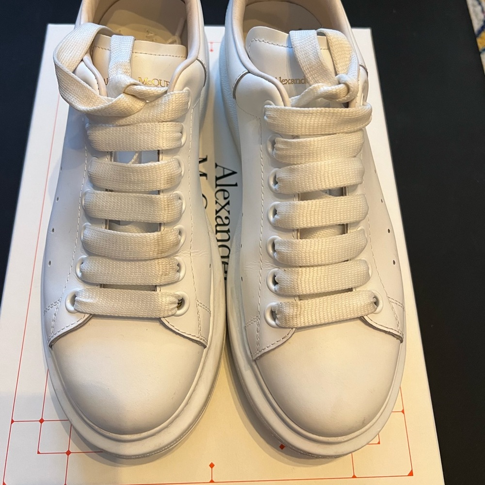 Alexander McQueen sneakers size 39